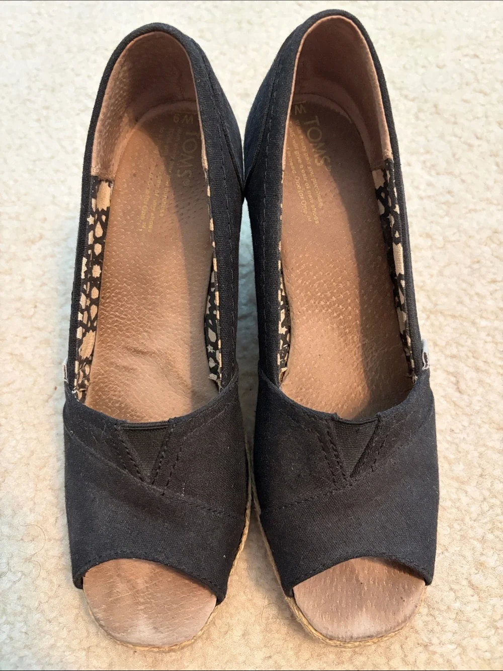 Women’s TOMS Black Canvas Peep-Toe Wedge Espadrilles size 9